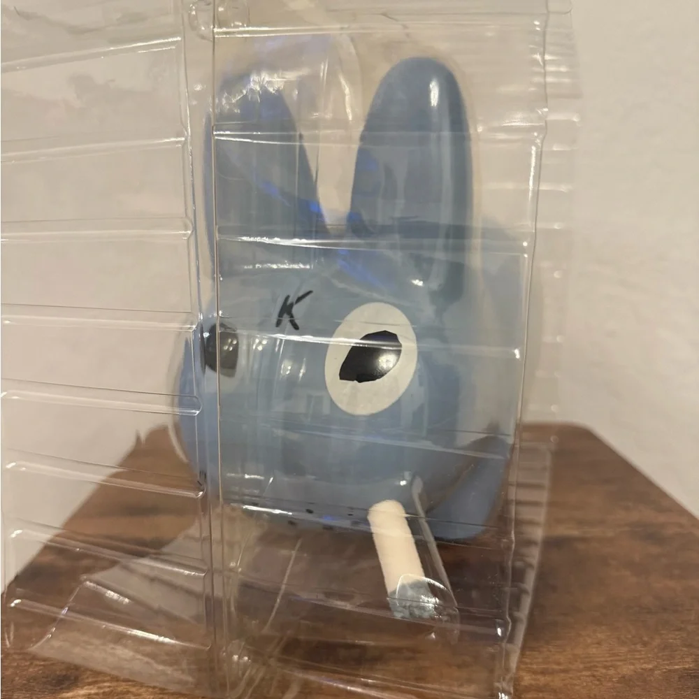 Frank Kozik SIGNED Kidrobot 10" Blue Labbit - Picture 8 of 11